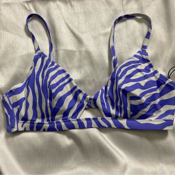 Shade & Shore Striped Swim Top - Picture 1 of 6